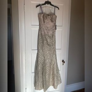 JS Collections Gown